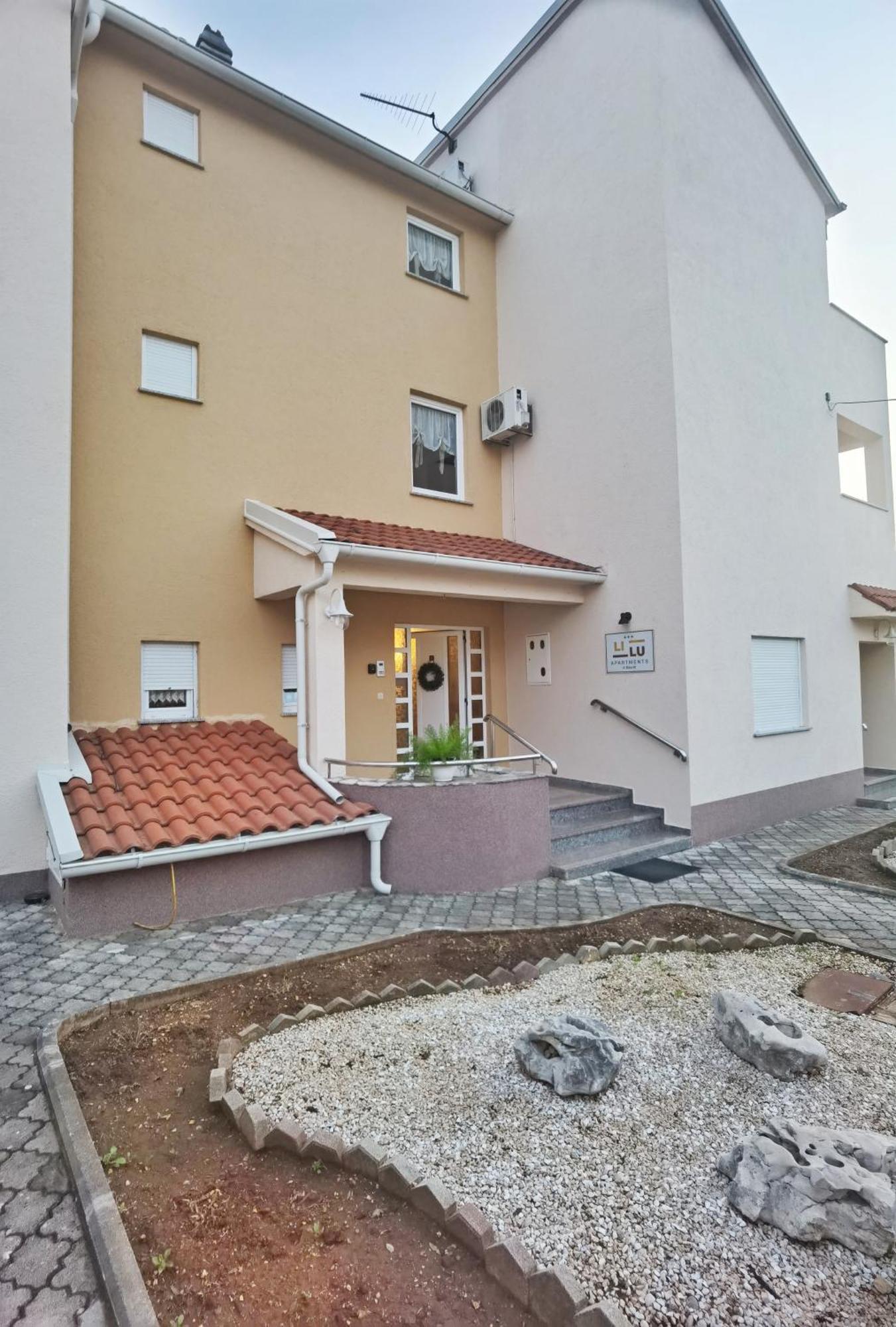 Lilu Apartments Vodice Eksteriør bilde