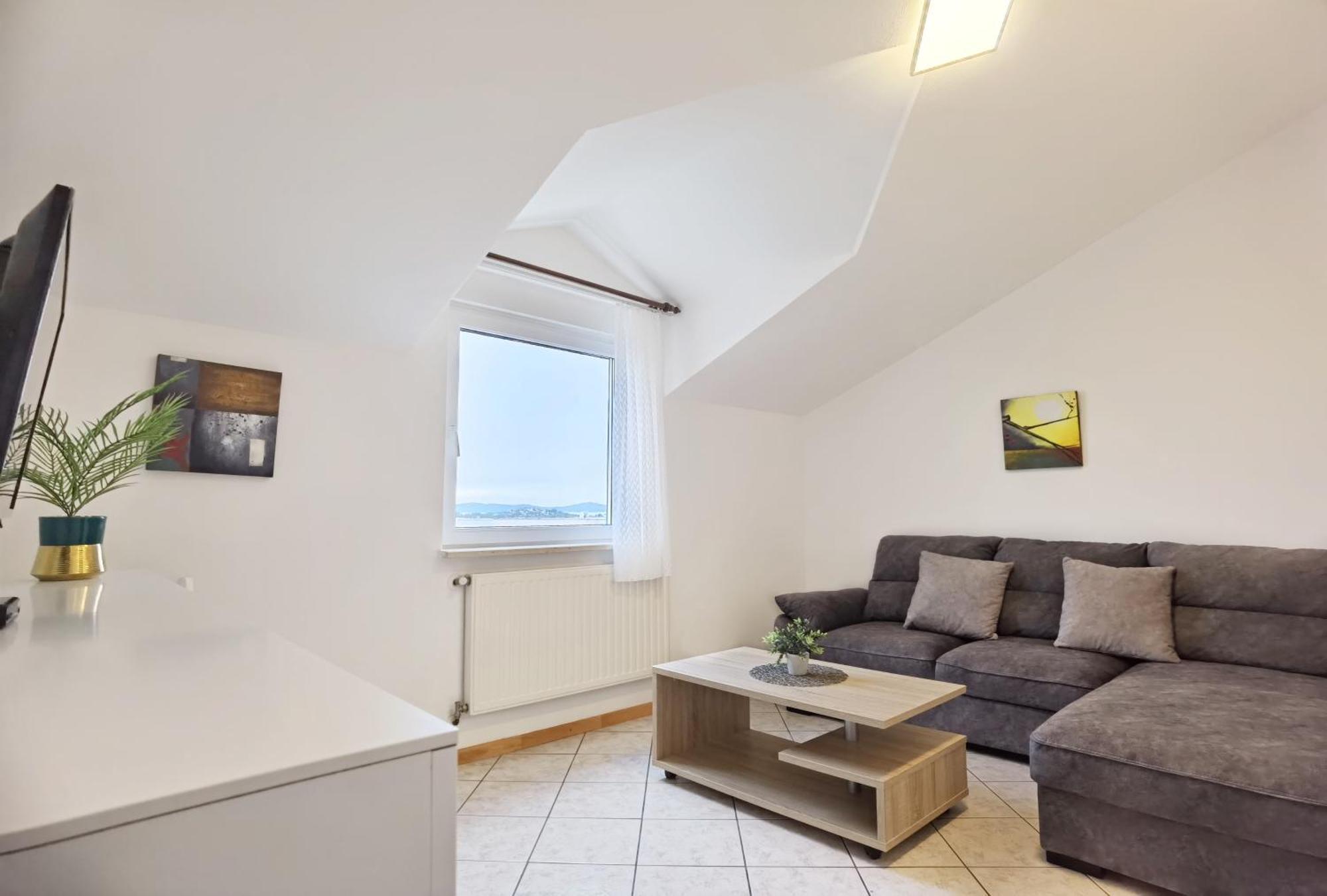 Lilu Apartments Vodice Eksteriør bilde